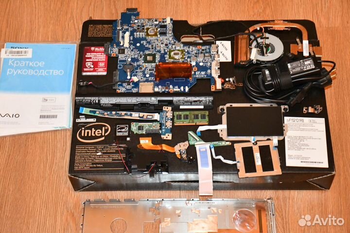 Ноутбук sony vaio SVF-1521D1RB на запчасти