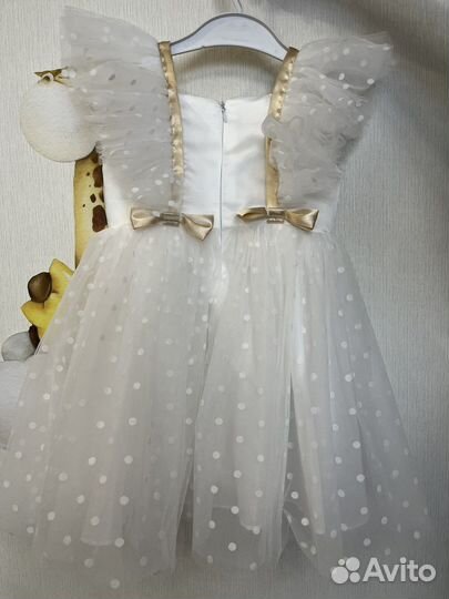 Нарядное платье на девочку 2-2,5 года