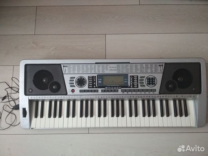 Профессиональный Электронный Синтезатор NPN-939