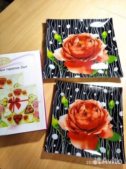 Набор квадратных тарелок