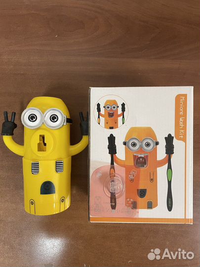 Держатель для зубных щеток