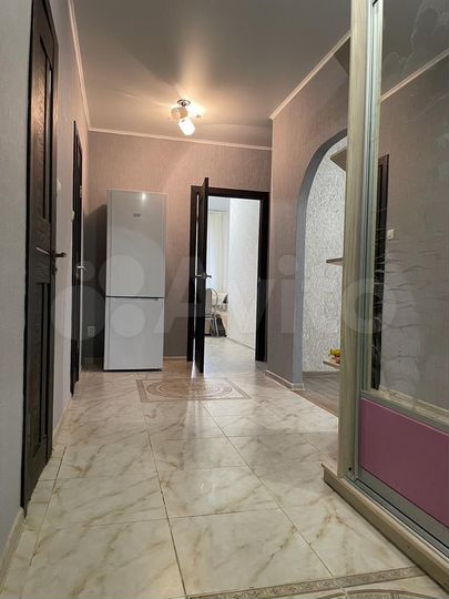 2-к. квартира, 72 м², 3/17 эт.