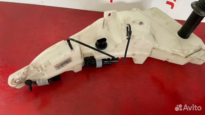 Бачок омывателя в сборе Audi A6 C6 BDW 2.4