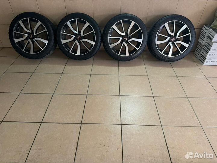 Michelin X-Ice Snow 235/45 R18 93H