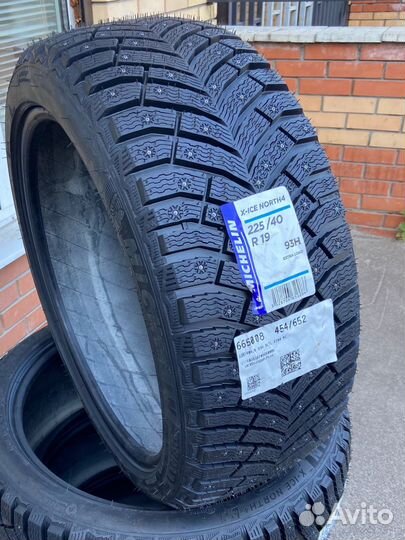 Michelin X-Ice North 4 225/40 R19
