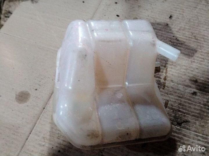 Бачок расширительный Ford Focus 1 седан 1.8 eudk