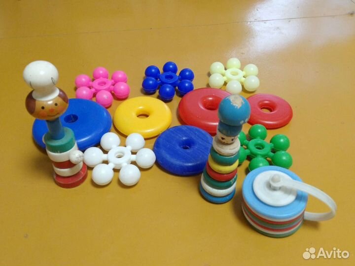 Пирамидки СССР и части к пластмассовой пирамиде