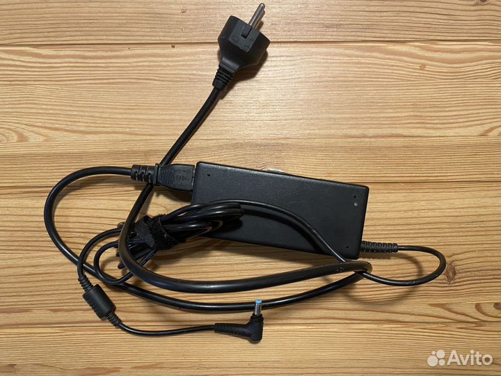 Ноутбук Packard bell P7YS0