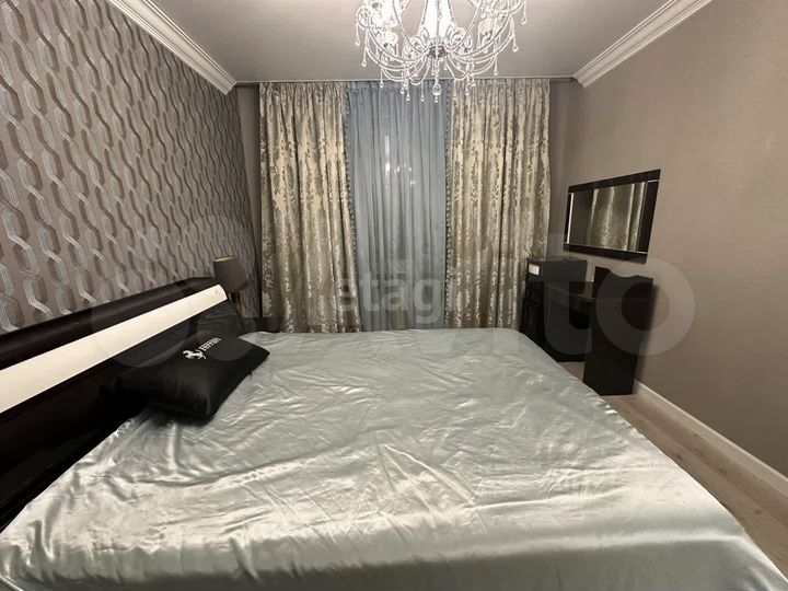 3-к. квартира, 80 м², 1/9 эт.