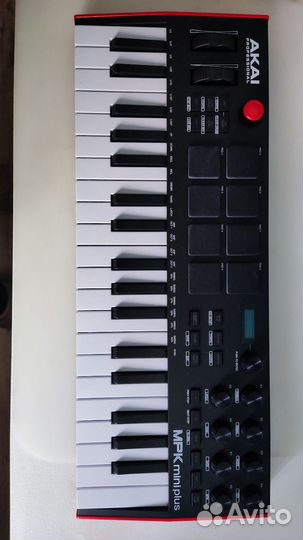 Миди-клавиатура Akai Pro MPK Mini Plus