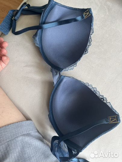 Бюстгалтер Victoria’s Secret 80B