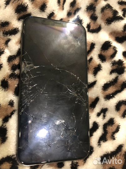 iPhone X, 64 ГБ