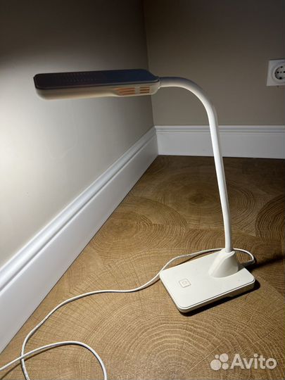 Лампа настольная