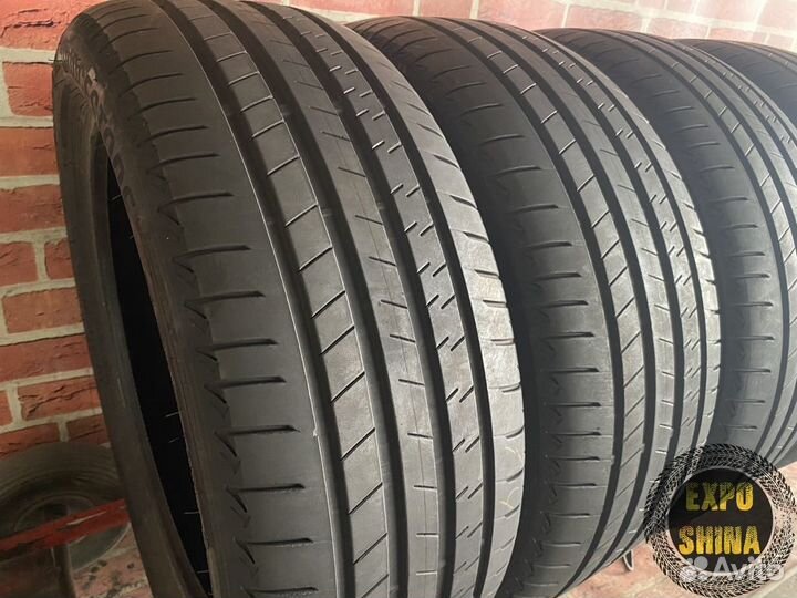 Bridgestone Alenza 001 245/45 R20