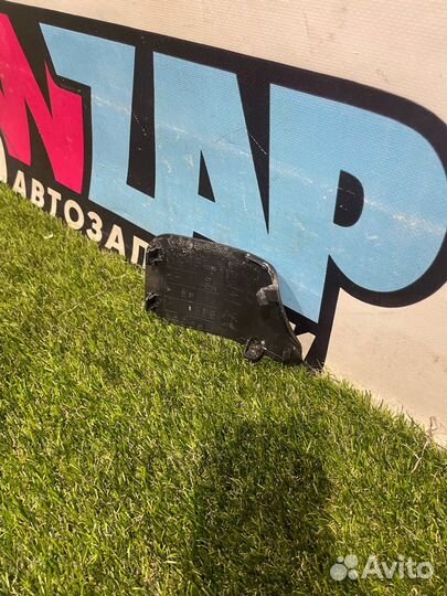 Крышка блока предохранителей Fiat 124 2018