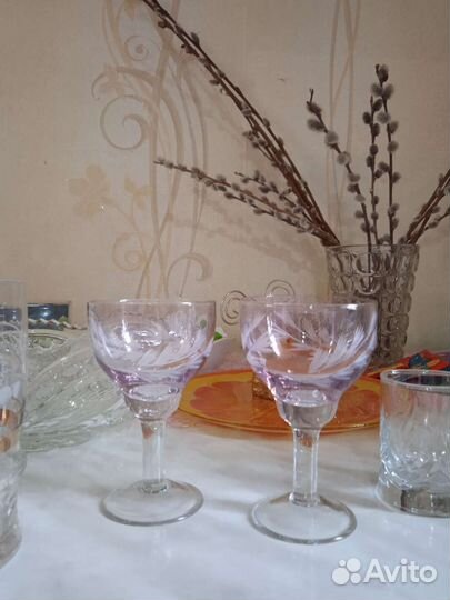 Салатник. Фужеры. Графин. Рюмки цветное стекло