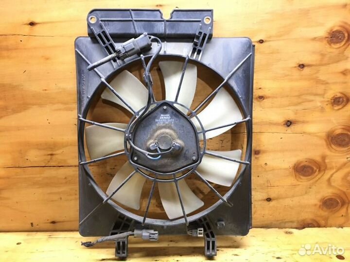 Диффузор радиатора Honda Stream RN3 K20A 2001