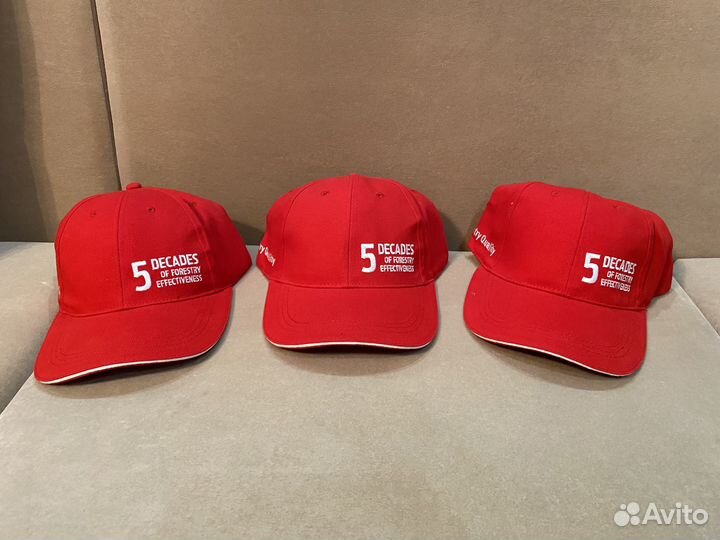 Кепка фирменная Komatsu