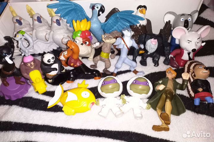 Киндер, Макдак, снупи, наст.футбол, тролли