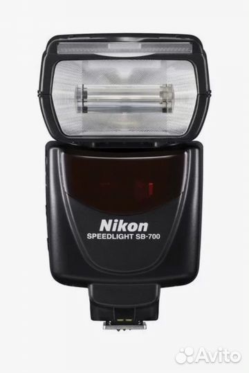 Вспышка Nikon Speedlight SB-700