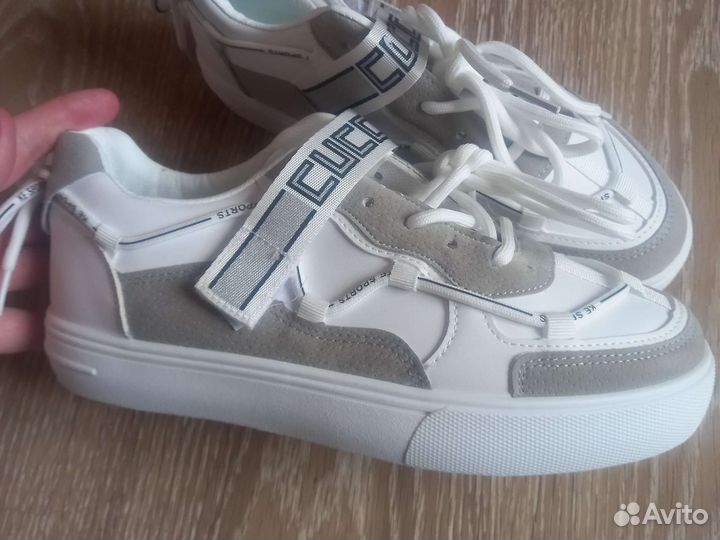 Обувь женская 39 размер новая