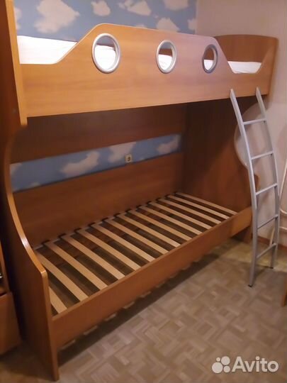 Двухъярусная кровать бу
