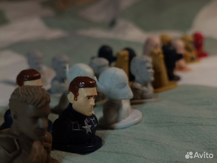 Фигурки Марвел Пятерочка: стиратели и пластиковые