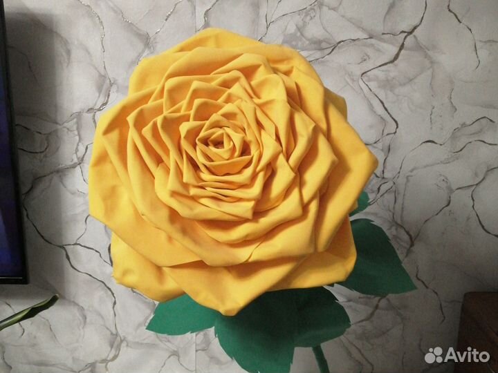 Розы из фоамирана