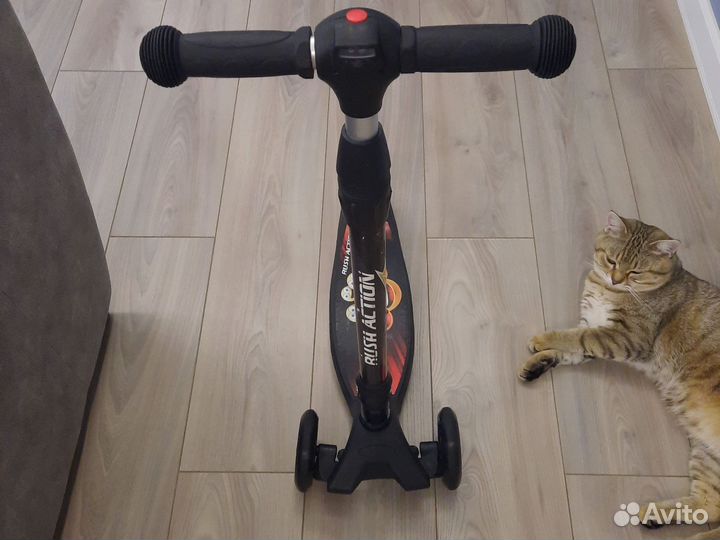 Самокат детский трехколесный