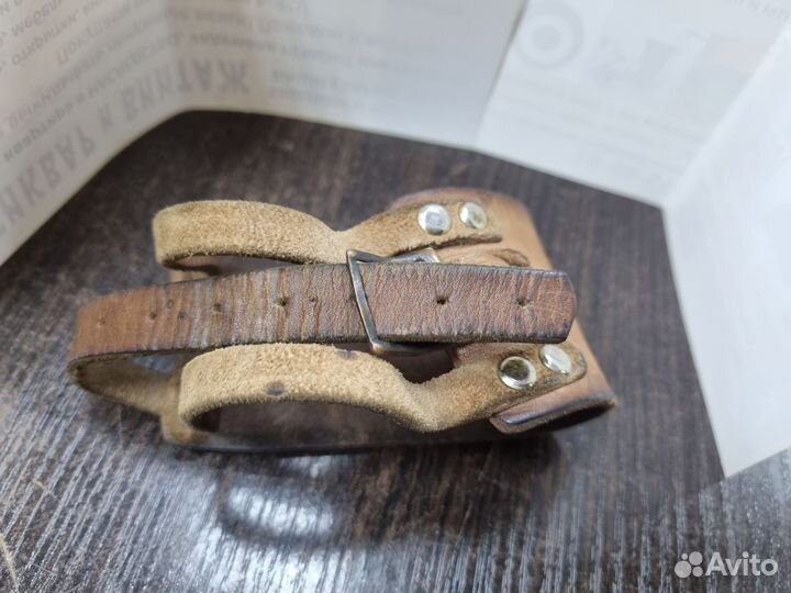 Кожаный напульсник