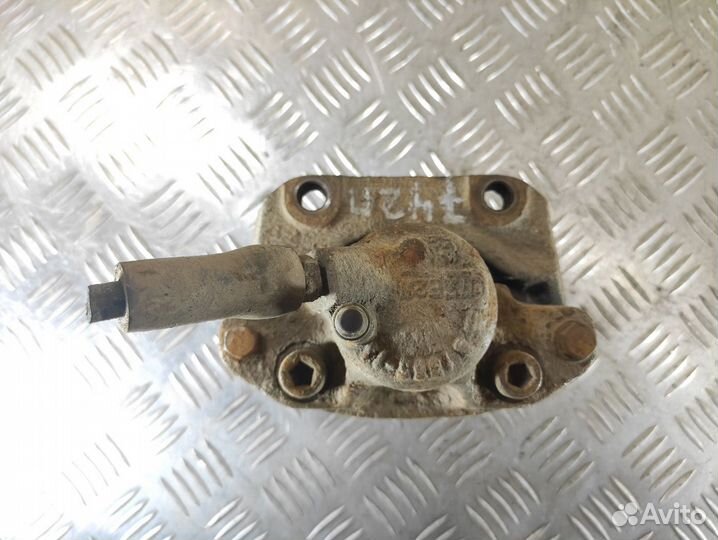 Суппорт передний правый Renault Clio 1998-2008