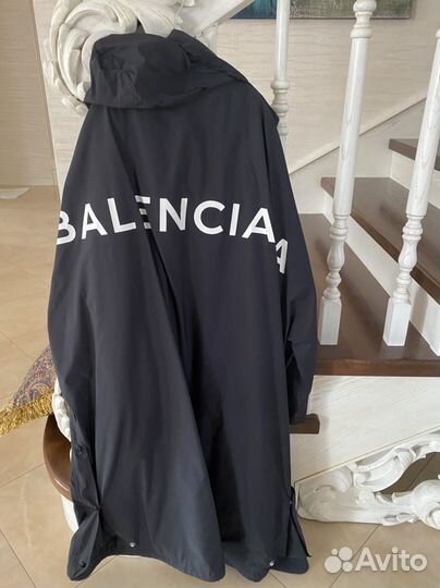 Balenciaga оригинал парка, плащ