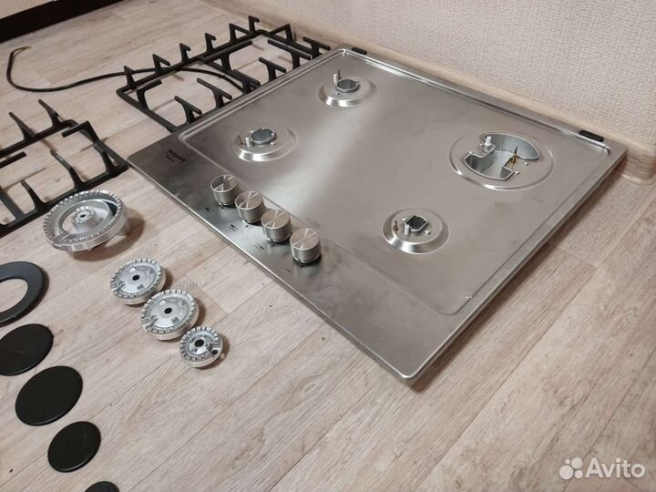 Газовая варочная поверхность Hotpoint-Ariston PPH