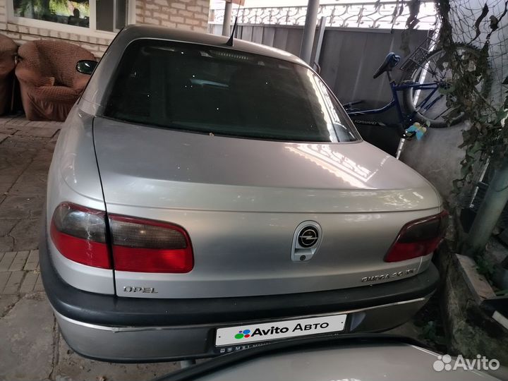 Opel Omega 2.0 МТ, 1998, 205 000 км