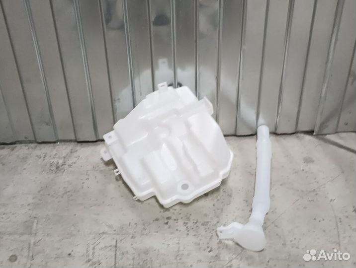 Бачок стеклоомывателя Mitsubishi ASX