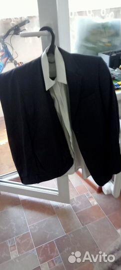 Школьный костюм с брюками 152с рубашкой