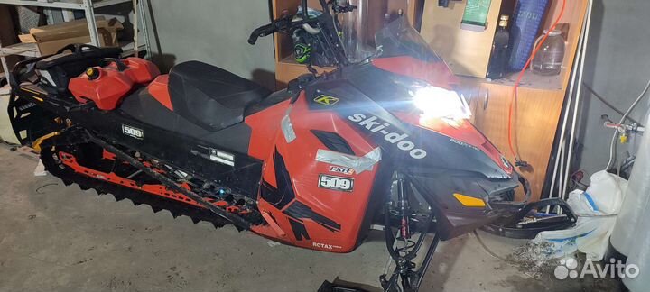 Снегоход brp summit x 800 e-tec