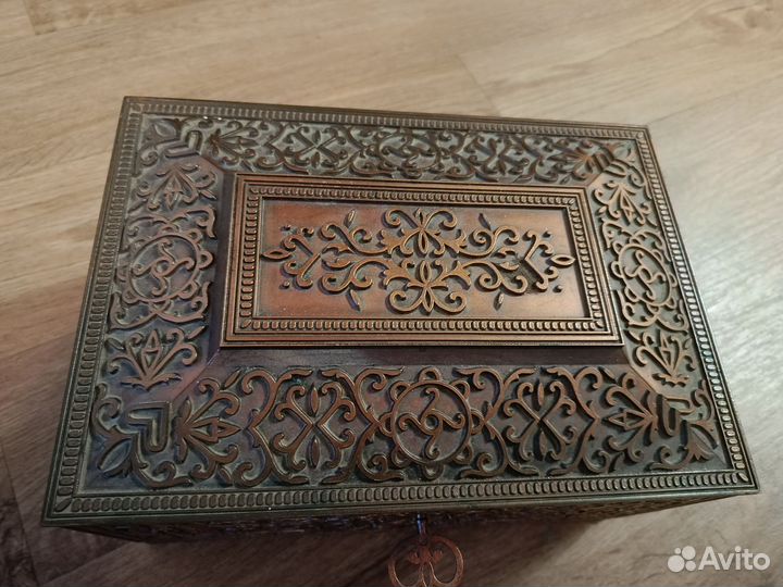 Шкатулка металлическая СССР