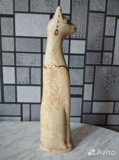 Статуэтка Кошка