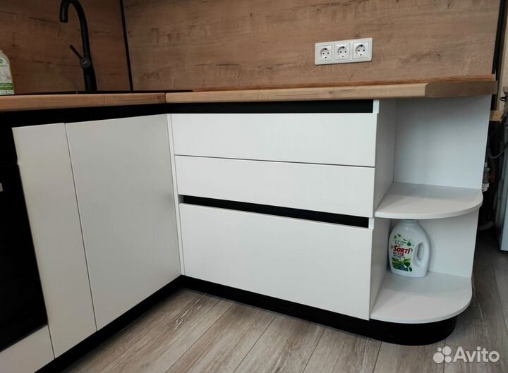 Кухонный гарнитур Квадро на заказ