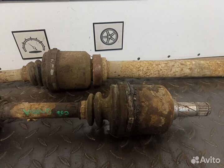 Полуось передняя для Volvo 850