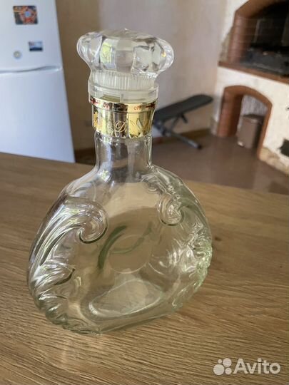 Бутылка коллекционная,графин