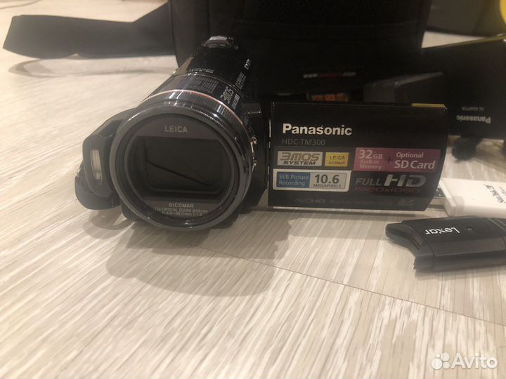 Видеокамера panasonic HDC-TM 300