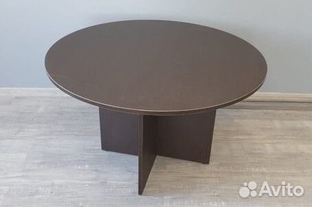 Стол для переговоров новый