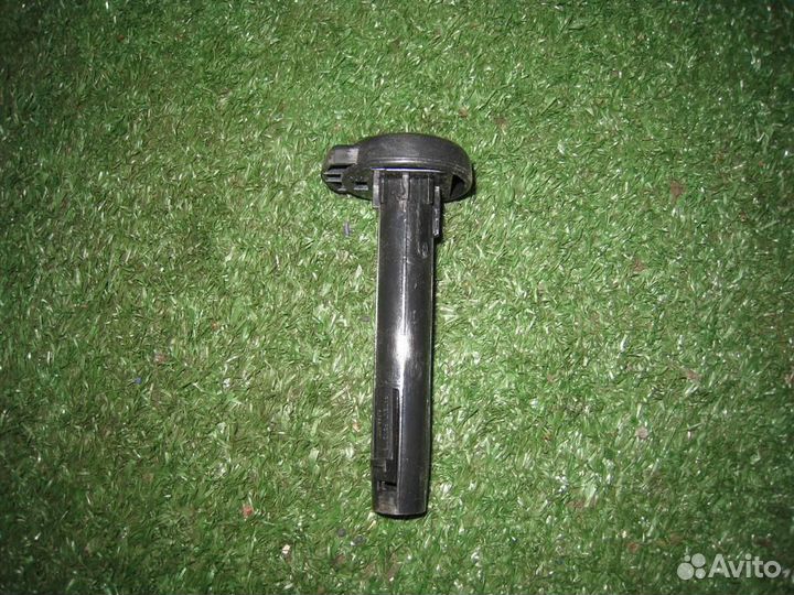 Направляющая подголовника Ford Maverick TM1 2005