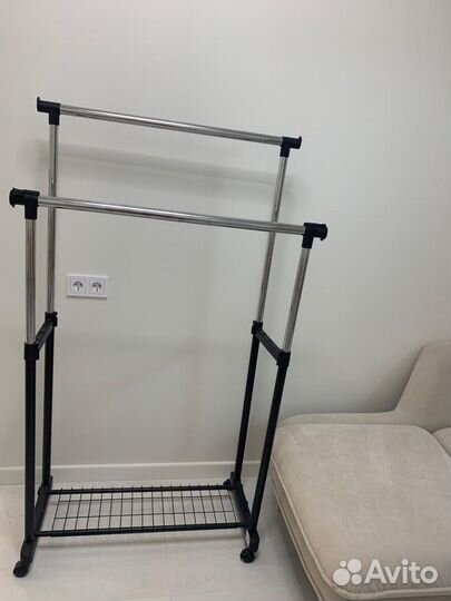 Вешалка напольная для одежды