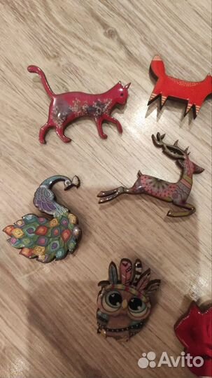 Значки, брошки красивые в мешочке из органзы