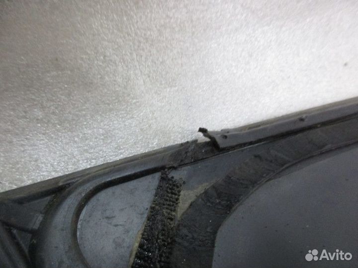 Стекло кузовное глухое левое Mitsubishi Outlander