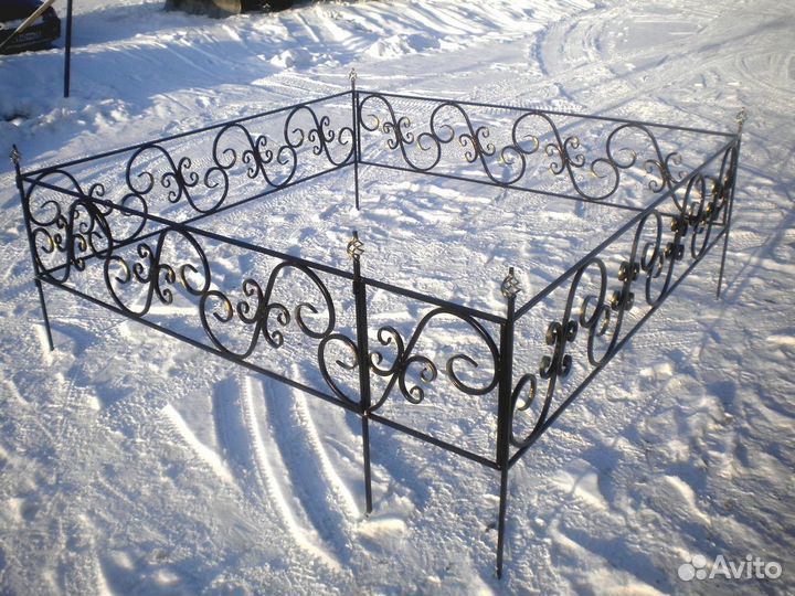 Кованые ограждения для кладбища с доставкой