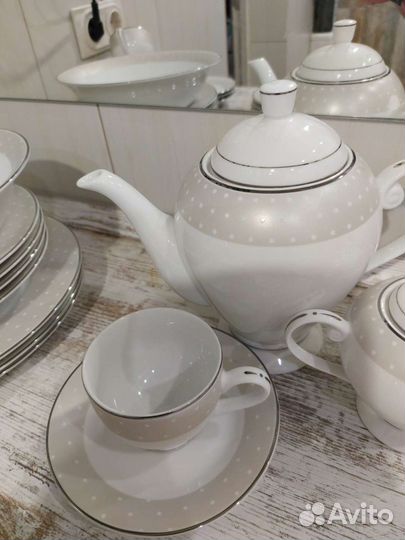 Auratik.Набор столовой посуды